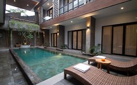 D Home Seminyak By Pramana Villas
